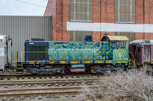 diesellocomotives industrialbuildings locomotives oilcreekandtitusvillerr pennsylvania railroad titusville unitedstates