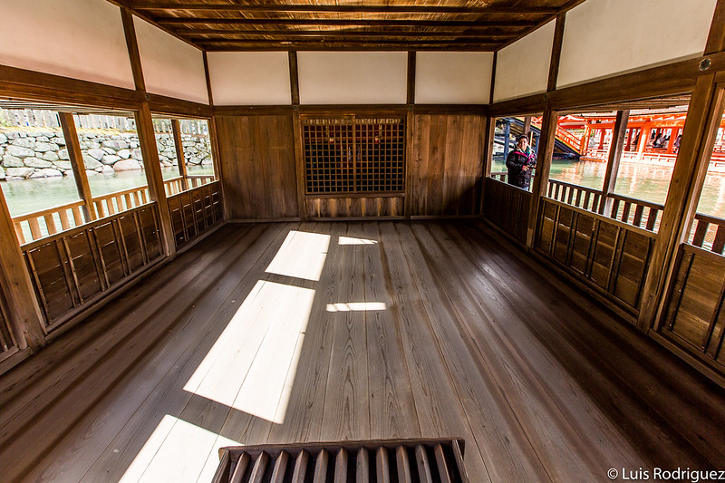 Pequeños santuarios Daikoku y Tenjin