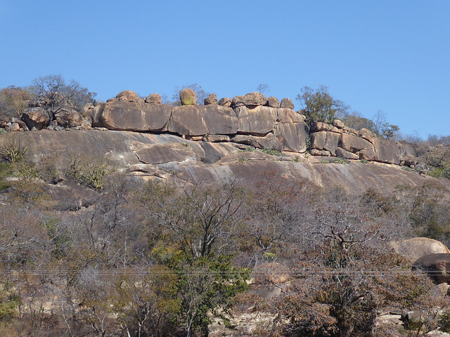 POR ZIMBABWE Y BOTSWANA, DE NOVATOS EN EL AFRICA AUSTRAL - Blogs de Africa Sur - Explorando el Parque Nacional de Matobo (20)