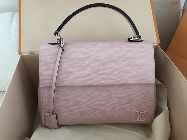 LV Cluny BB pink handbag