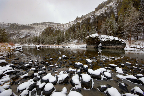 Snow along the Crooked River