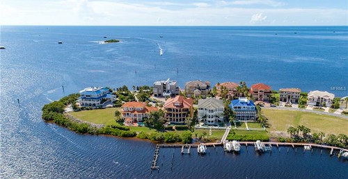 florida pasco gulfharbors gulflandings seaviewplace waterfront canal boat family swimming tennis tanning homes condos land beach realtor agent buyers sellers lifestyle
