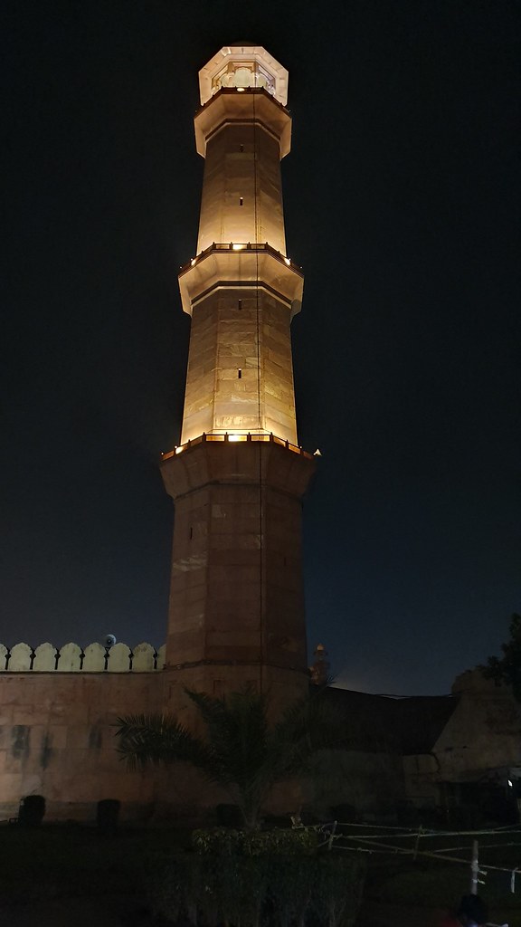 Badshahi Mosque pillar with wide angle lens