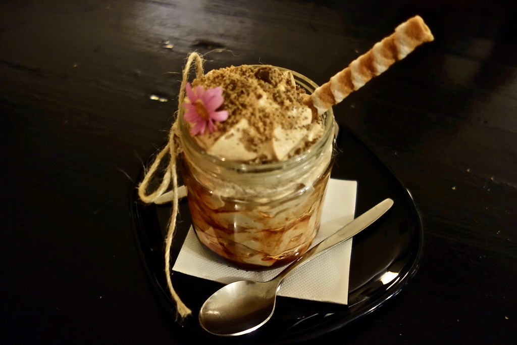 Cosa mangiare alle Canarie Cosa mangiare alle Canarie - Tiramisù di gofio