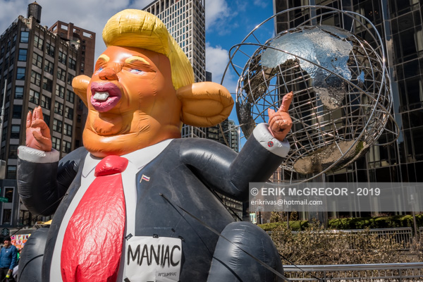The 'Trump Rat' pops up at Columbus Circle