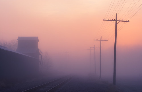 grainelevator clinton wisconsin wi fog foggy sunrise morning golden glow goldenhour railroad codeline tracks nikond800 nikonafnikkor80200mmf28d