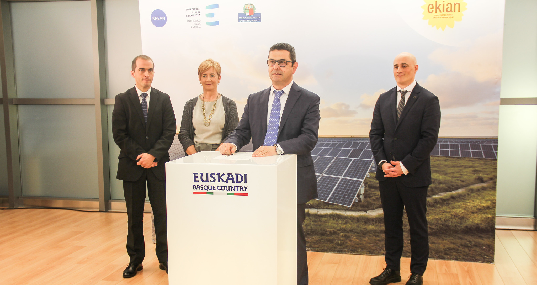 KREAN y EVE presentan EKIAN, el mayor parque de energía solar de Euskadi