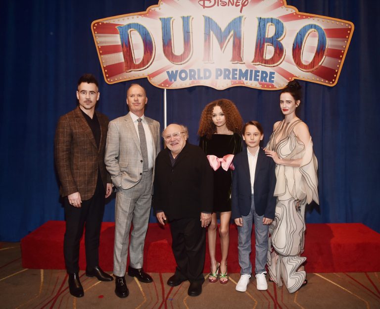 Angelina Jolie Buat Kejutan di Tayangan Premiere Filem Disney's Dumbo
