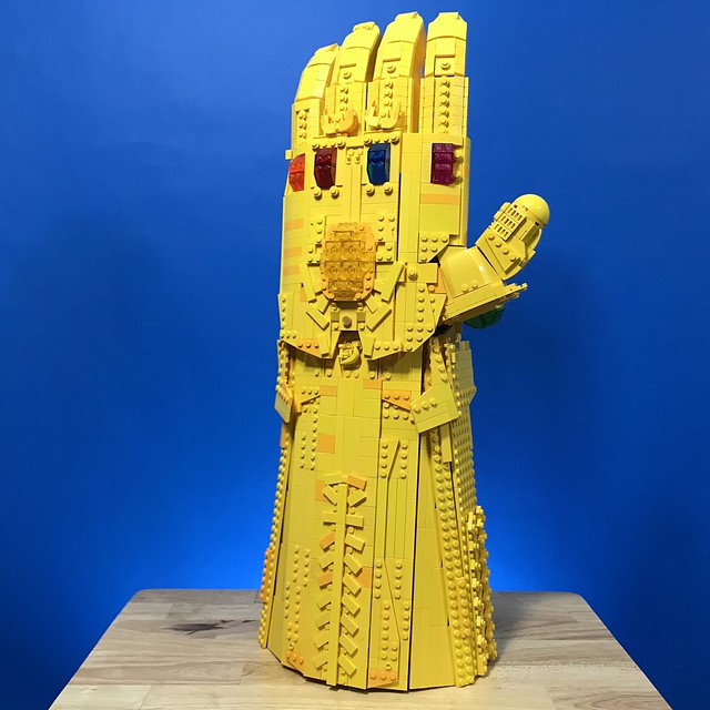 1-1 Scale Wearable LEGO Infinity Gauntlet