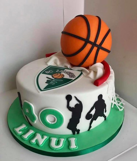 Cake by Edita Ziuraityte