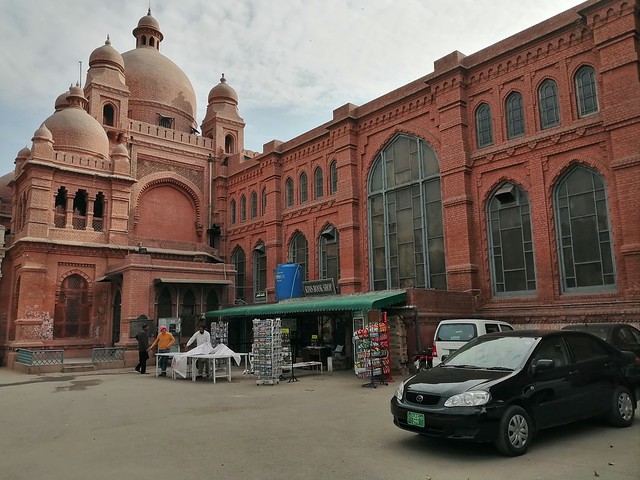 Lahore Museum Image with AI Mode on Honor 10 Lite
