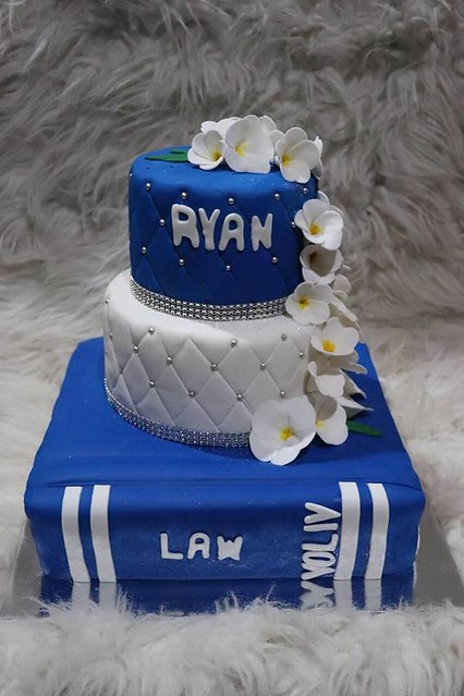 Cake by Reen'z Cakes