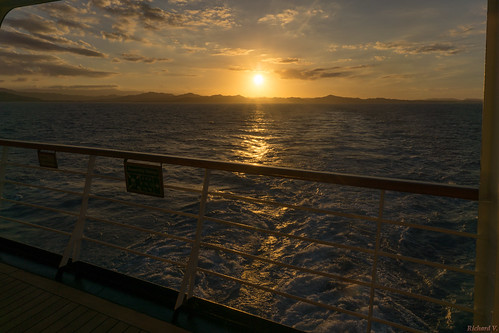 sunset coucherdesoleilambercove republiquedominicaine 8926 coucher de soleil à larrière du bateau back boat ship