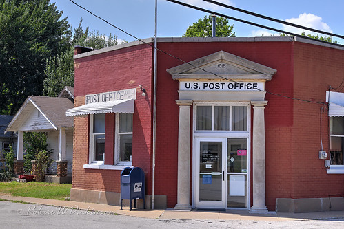 route66 roadsideamerica fadingamerica post office uspostoffice avilla missouri themotherroad mainstreetusa