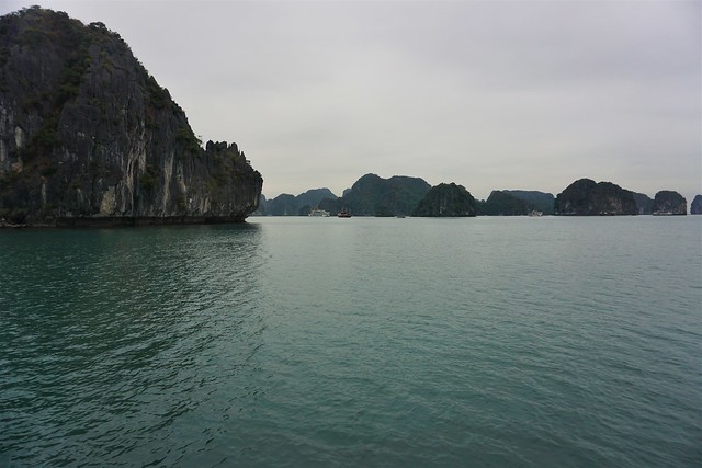 Navegando por Lan Ha y Halong, la bahía de los gigantes de piedra - VIETNAM, TIERRA DE DRAGONES (23)