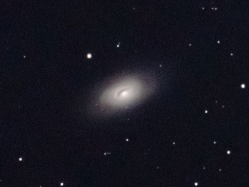 M64 黒眼銀河 (2019/2/2 01:10) (元画像)