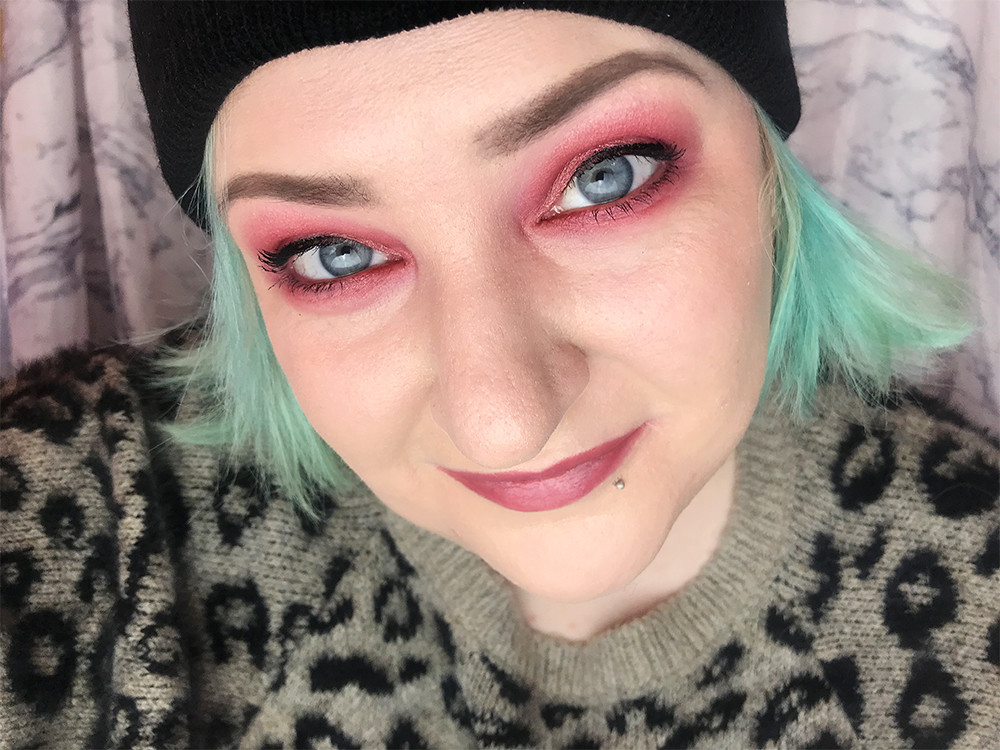 Berry eye makeup red pink nyx phoenix palette fotd