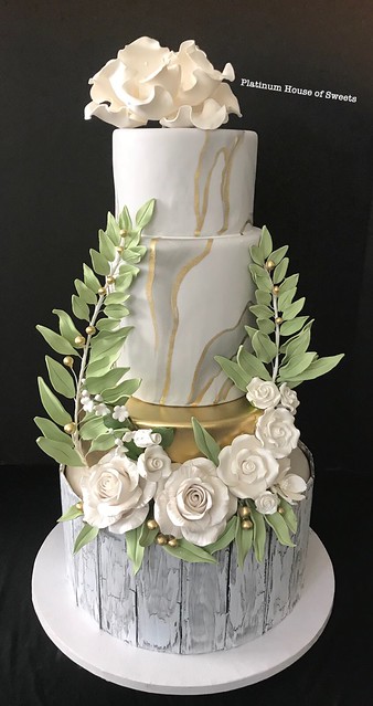 Cake by Gina Ruiz of Platinum House of Sweets
