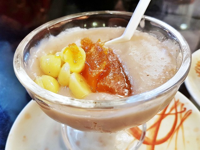 Yam / Taro Paste With Pumpkin And Gingko Nuts