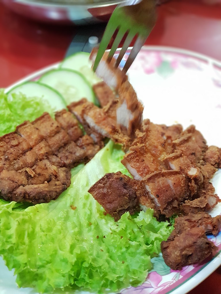南乳肉 Red Soy Bean Sauce Pork rm$22 @ 新芽龙 Sin Geylang Restaurant at 8th Row, Georgetown Penang
