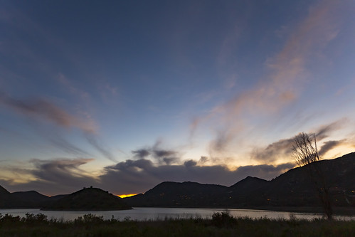 escondido california unitedstatesofamerica us lakehodges lake lago sunset sky clouds