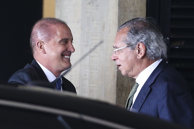 Ministro da Casa Civil, Onyx Lorenzoni, junto ao ministro de Economia, Paulo Guedes - CrÃ©ditos: Valter Campanato | AgÃªncia Brasil