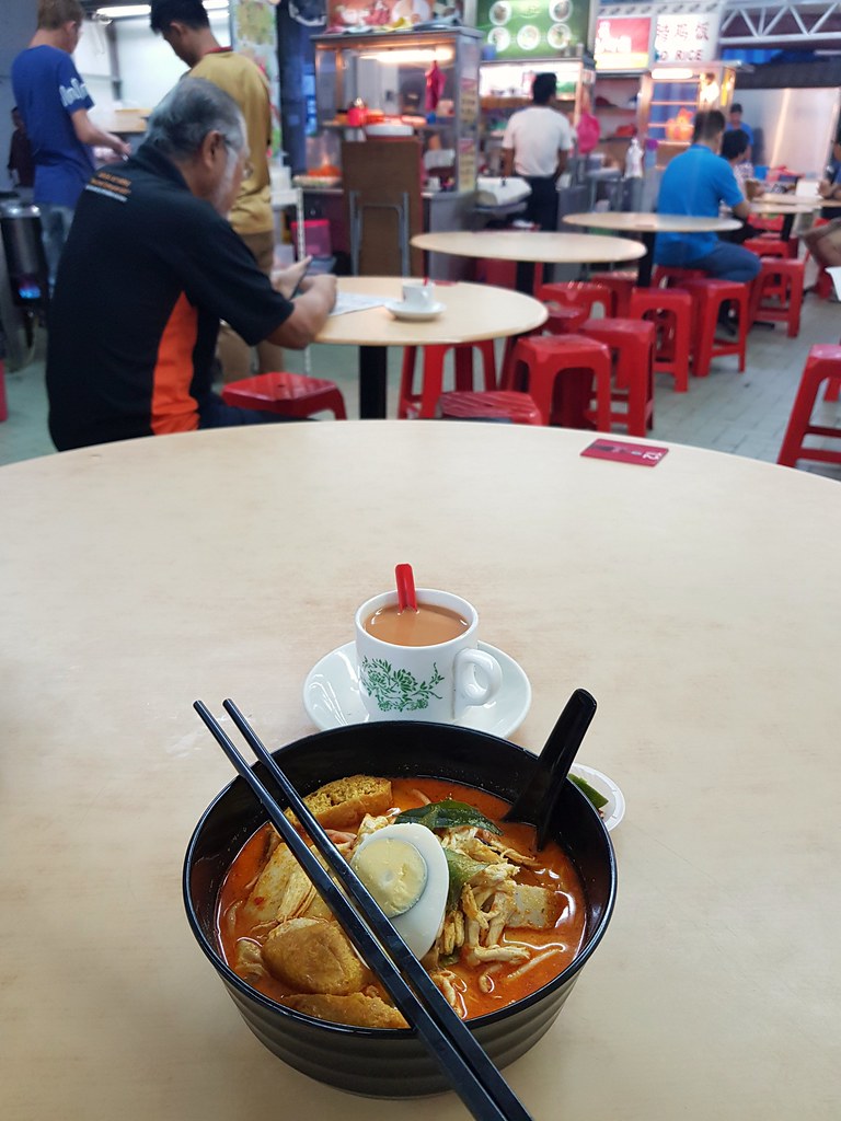 鸡丝鱼饼咖喱面 Curry Mee rm$7 & 奶茶 TehC rm$1.80 @ 集星咖喱/虾面 Bintang Curry Mee at Restoran Kopitiam Bintang PJ SS21