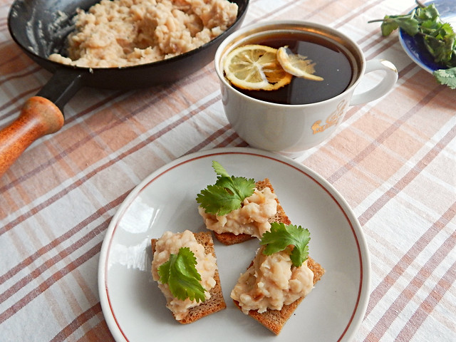 Паштет из фасоли по рецепту из Книги о вкусной и здоровой пище | HoroshoGromko.ru