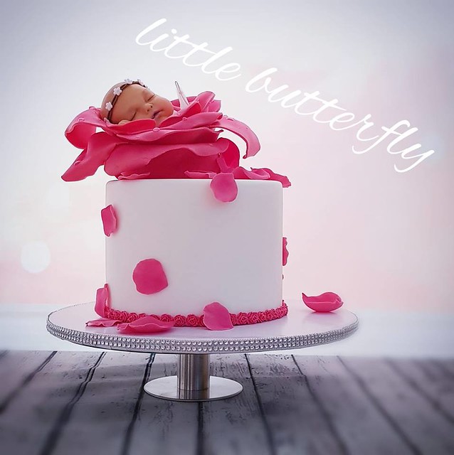 Baby Shower Cake by Mandy Kupke