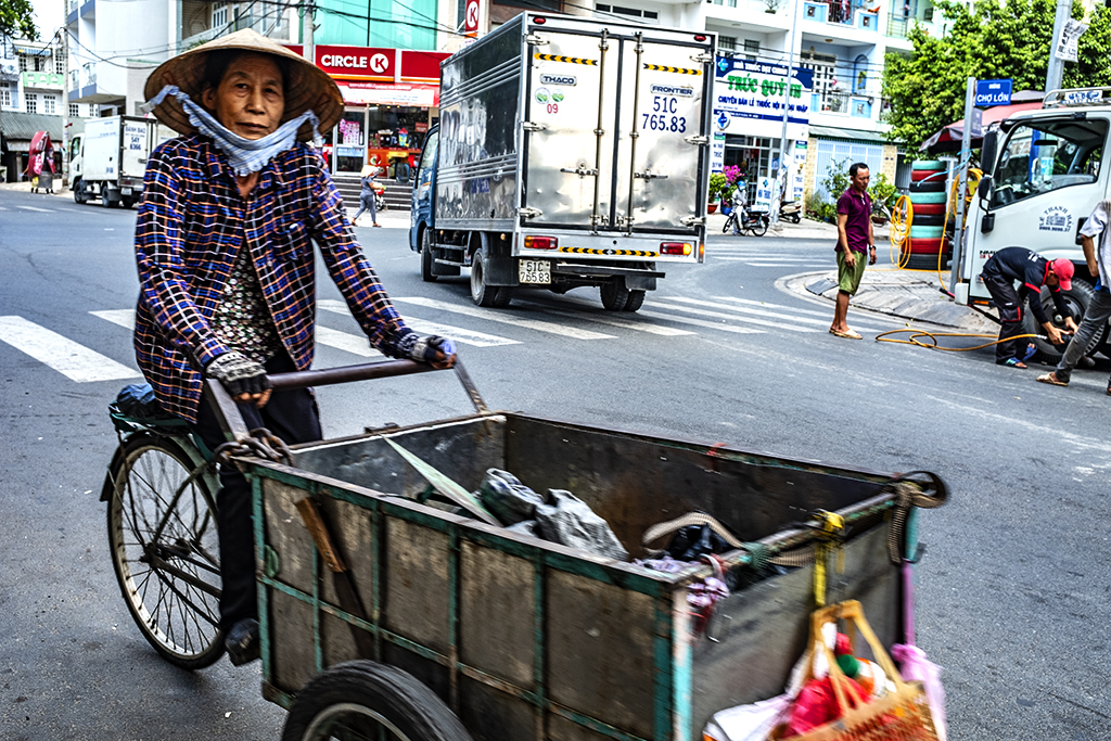 Collector of recyclables--Saigon 7