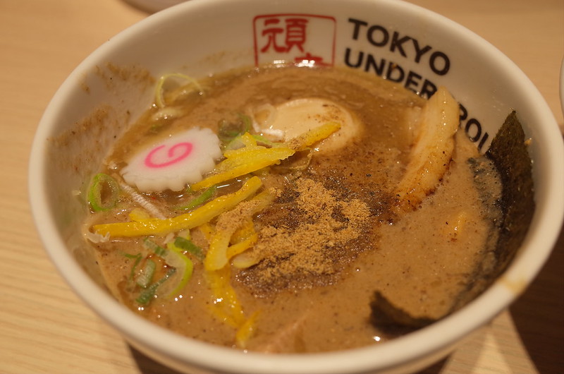 池袋西口TOBEHOPE TOKYO UNDERGROUND RAMEN頑者特製つけめんのスープ