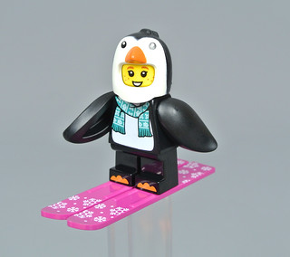Review: 5005251 Penguin Winter Hut