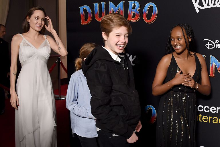 Angelina Jolie Buat Kejutan Di Tayangan Premiere Filem Disney'S Dumbo