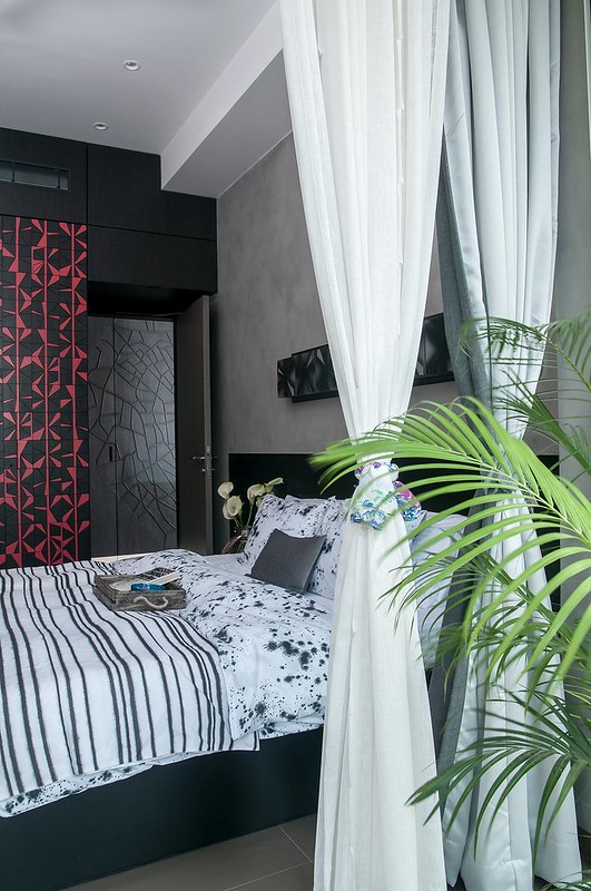 Red and black color scheme bedroom