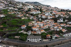 Widok na Funchal  z kolejki linowej