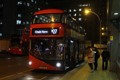 London United LT72 on Route N27, Hammersmith