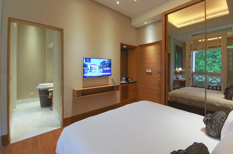 premium room at hotel fort canning
