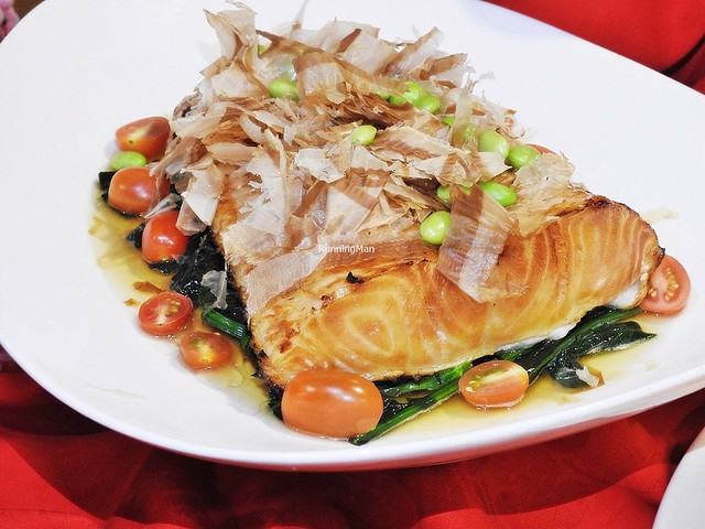 Soy Baked Sea Perch Fish With Spinach In Bonito Sauce