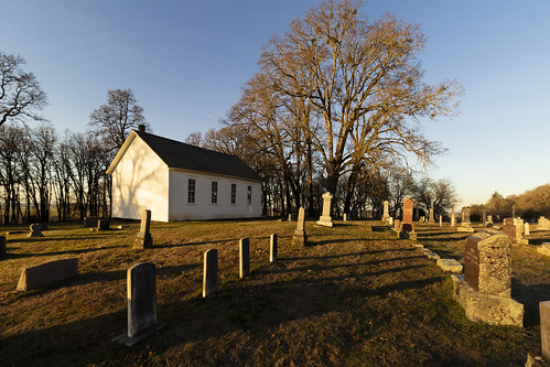 grave graveyard headstones oregon sunset shadows church canon7dmarkii efs1018mm