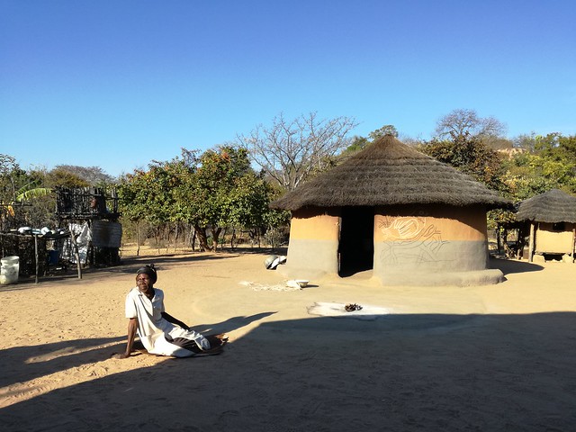 POR ZIMBABWE Y BOTSWANA, DE NOVATOS EN EL AFRICA AUSTRAL - Blogs de Africa Sur - Explorando el Parque Nacional de Matobo (52)