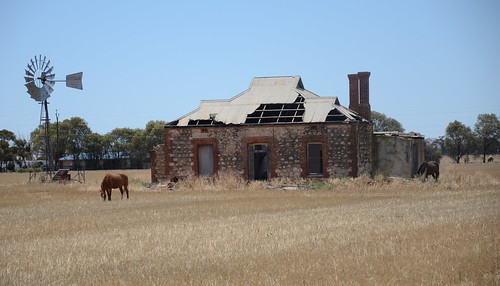 abandoned derelict farmhouse farm balaklava southaustralia australia