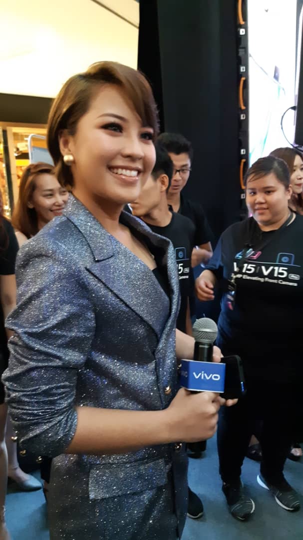 Peminat Siti Nurhaliza &Amp; Janna Nick Meriahkan Pelancaran Vivo V15 Pro