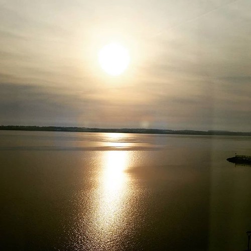 Morning sun over Seneca Lake #senecalake #fingerlakes #genevany