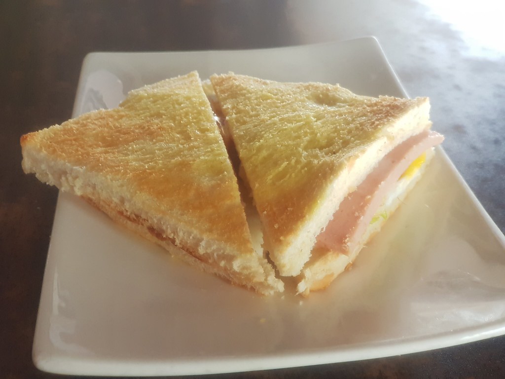 火腿蛋三文治 Chicken w/Ham Sandwich rm$4.90.@ Bliss 33 Café USJ2