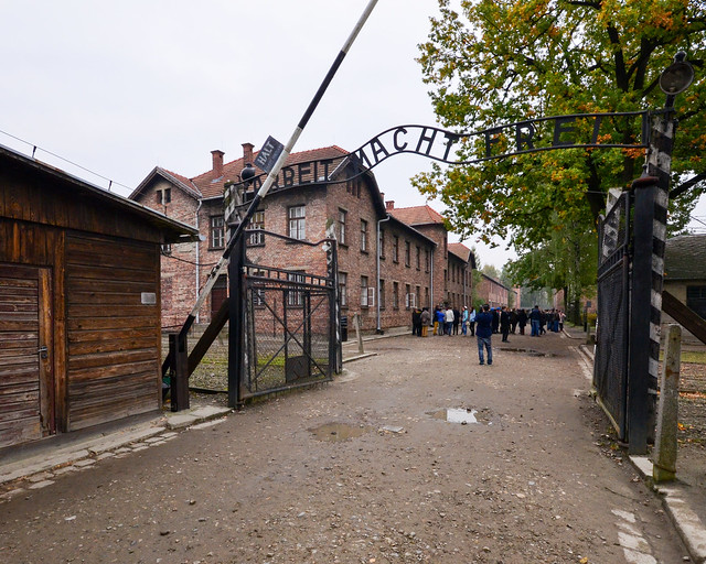 Letrero de Auschwitz de El trabajo os hará libres