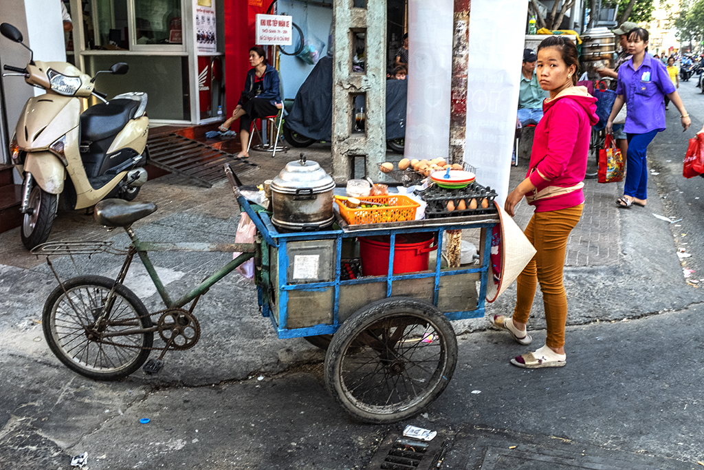 Itinerant balut seller in District 6--Saigon