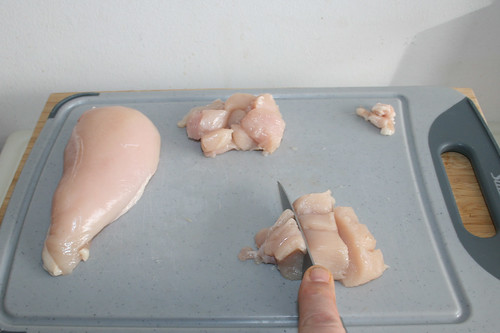 06 - Hähnchenbrust würfeln / Dice chicken breasts