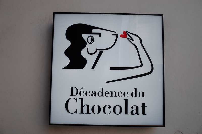 銀座一丁目Decadence du Chocolat看板