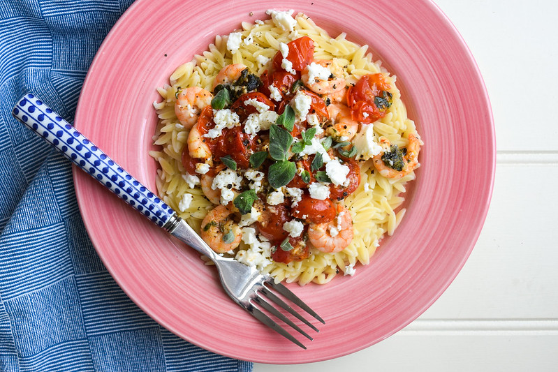 15-Minute Orzo with Prawns, Tomatoes & Feta