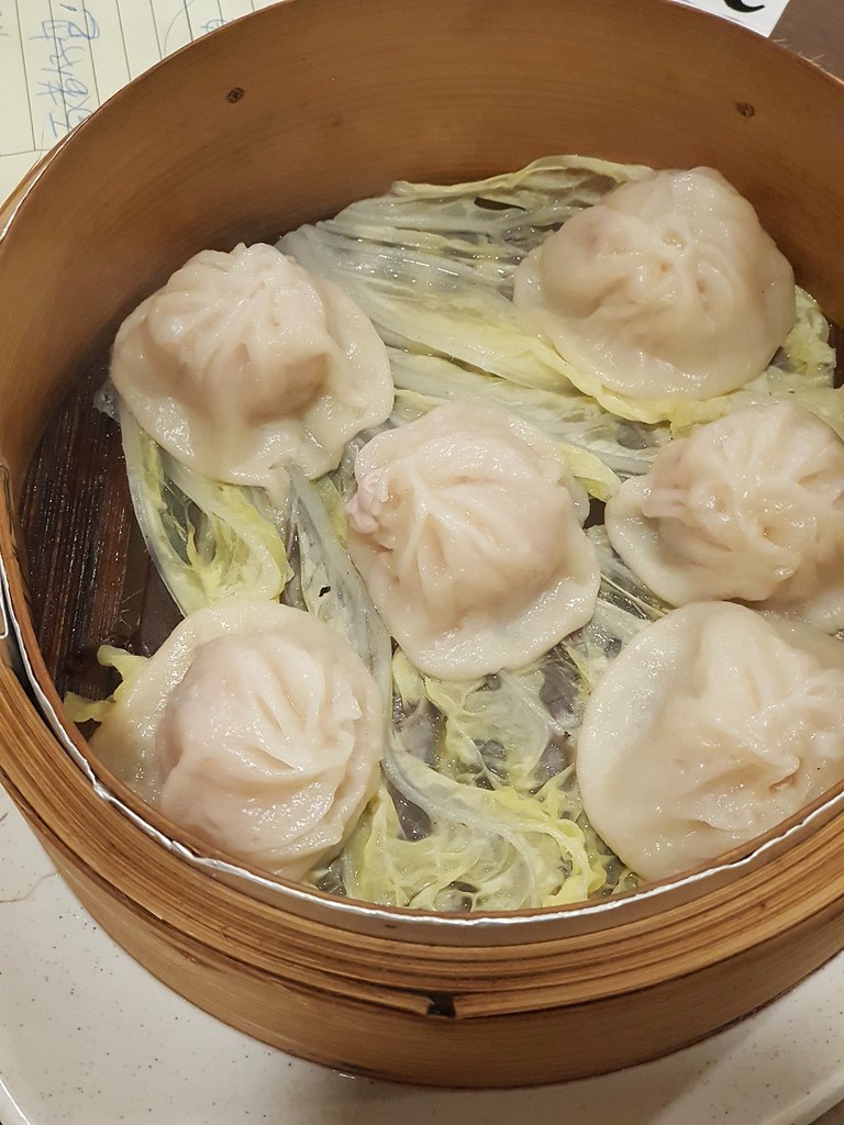 上海小龙包 Shanghai Steamed Dumpling x6 rm$11.50 @ Esquire Kitchen (大人餐廳) Subang Parade